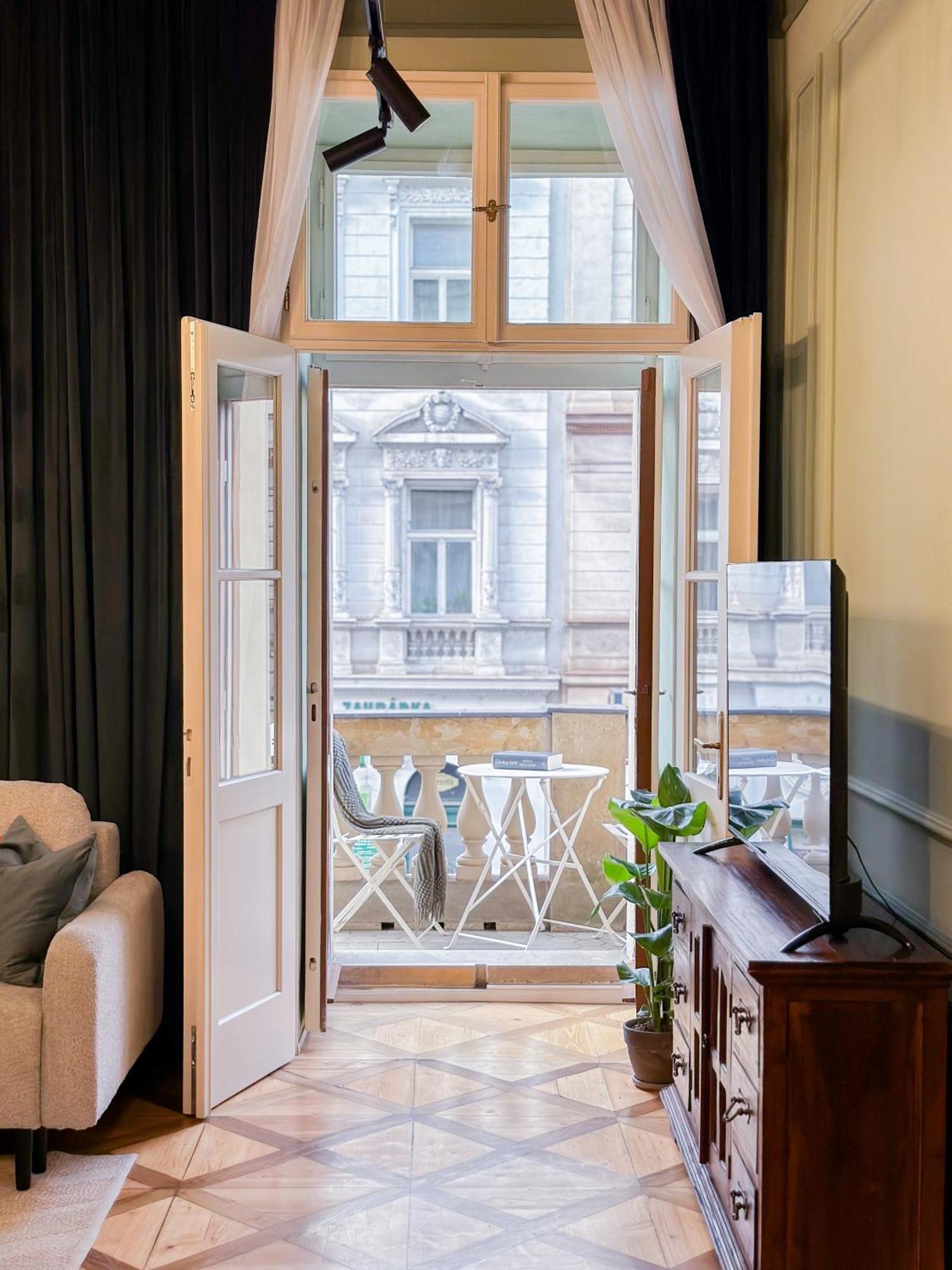 Turnkey I Antonin Dvorak Apartments Prague Exterior photo